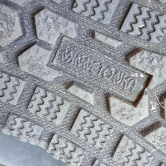 Minnetonka Northtown Boots - Picture 9 of 10